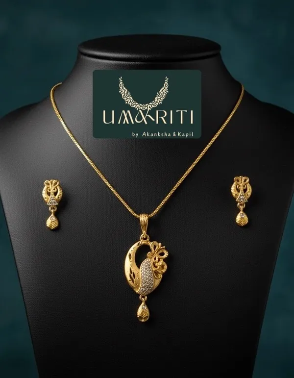 Gold_Aura_Peacock_Filigree_Pendant_Earring_Set_For_Women